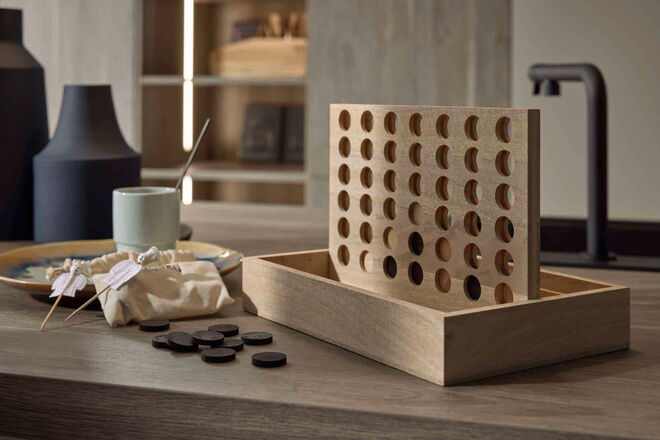 Dekoartikel auf einer Arbeitsplatte