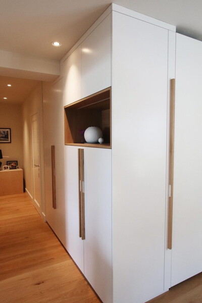 Maßgefertigter Wandschrank