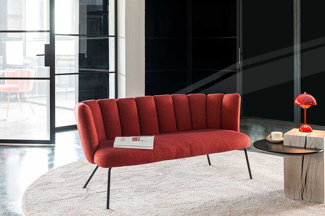 Rotes Sofa